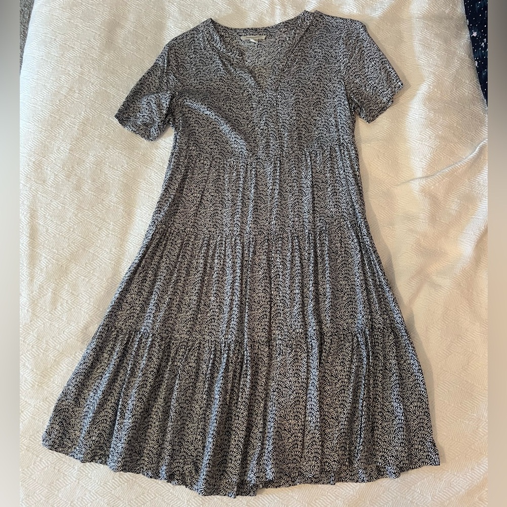 Casual lightweight blue short sleeve dress